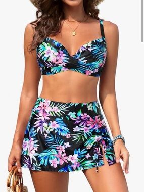 Younique Black Floral Underwire Bikini Top with Tropical Print